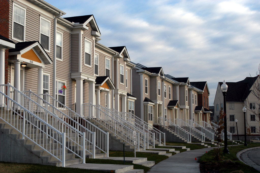 MPHA Amends its FY2015 Moving To Work Plan Minneapolis Public Housing Authority