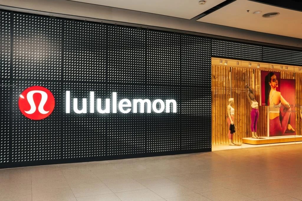 lululemon ชูสูตร Power of Three x2 เร่งขยายธุรกิจเพิ่มเติบโตเป็นสองเท่า