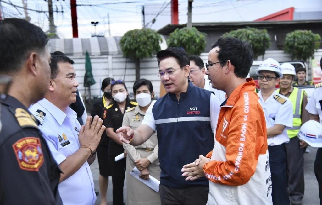 Transportation moves to organize public buses on Soksawat Road, rushes