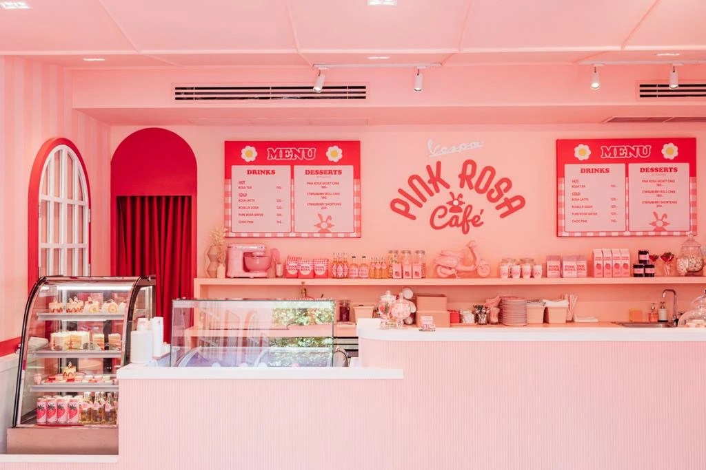 ท่องไปในโลกสีชมพู “Pink Rosa Cafe” จุดเช็คอินใหม่ใจกลางทองหล่อ