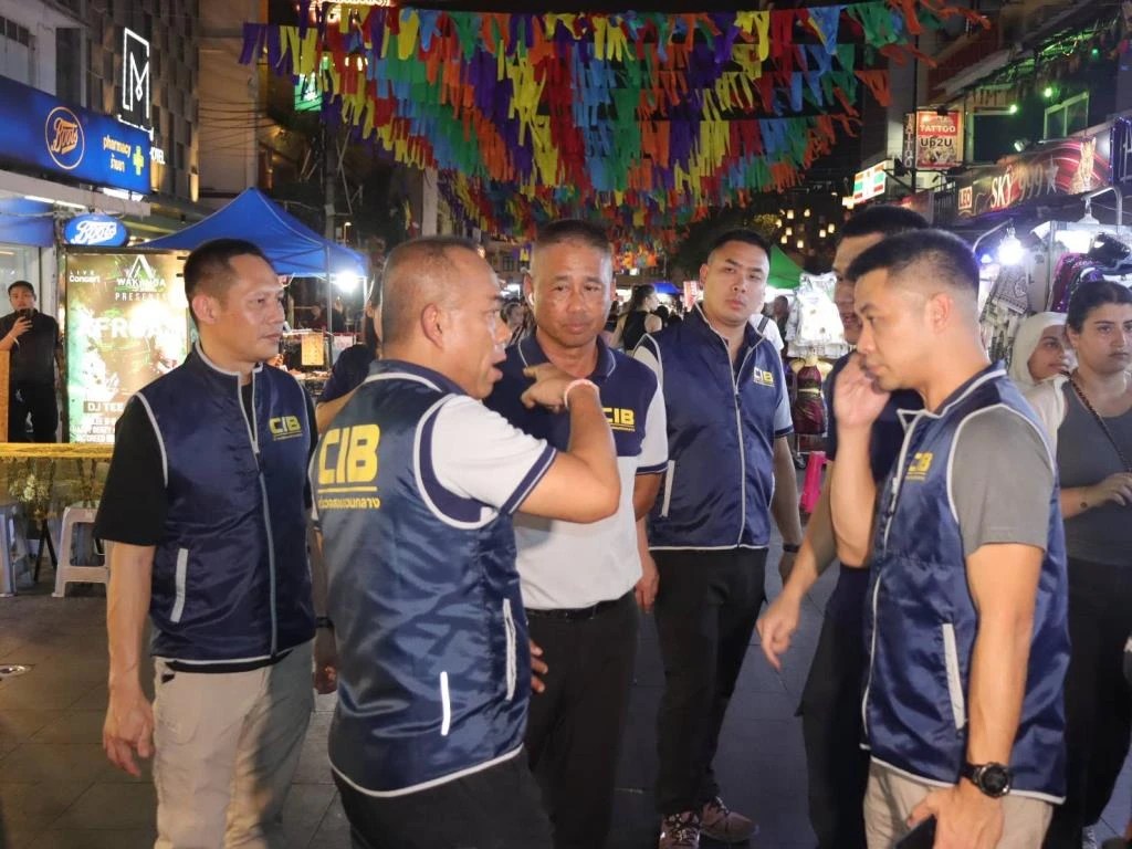 Khao San Road in a Frenzy as Authorities Crack Down on Laughing Gas