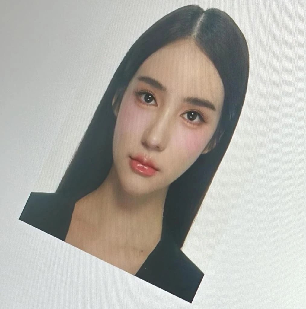 “โยชิ รินรดา” โพสต์รูปหน้าพาสปอร์ต สวยจึ้งเหมือนเอไอสร้างมา ทำชาวเน็ตสงสัยระบุเพศ?