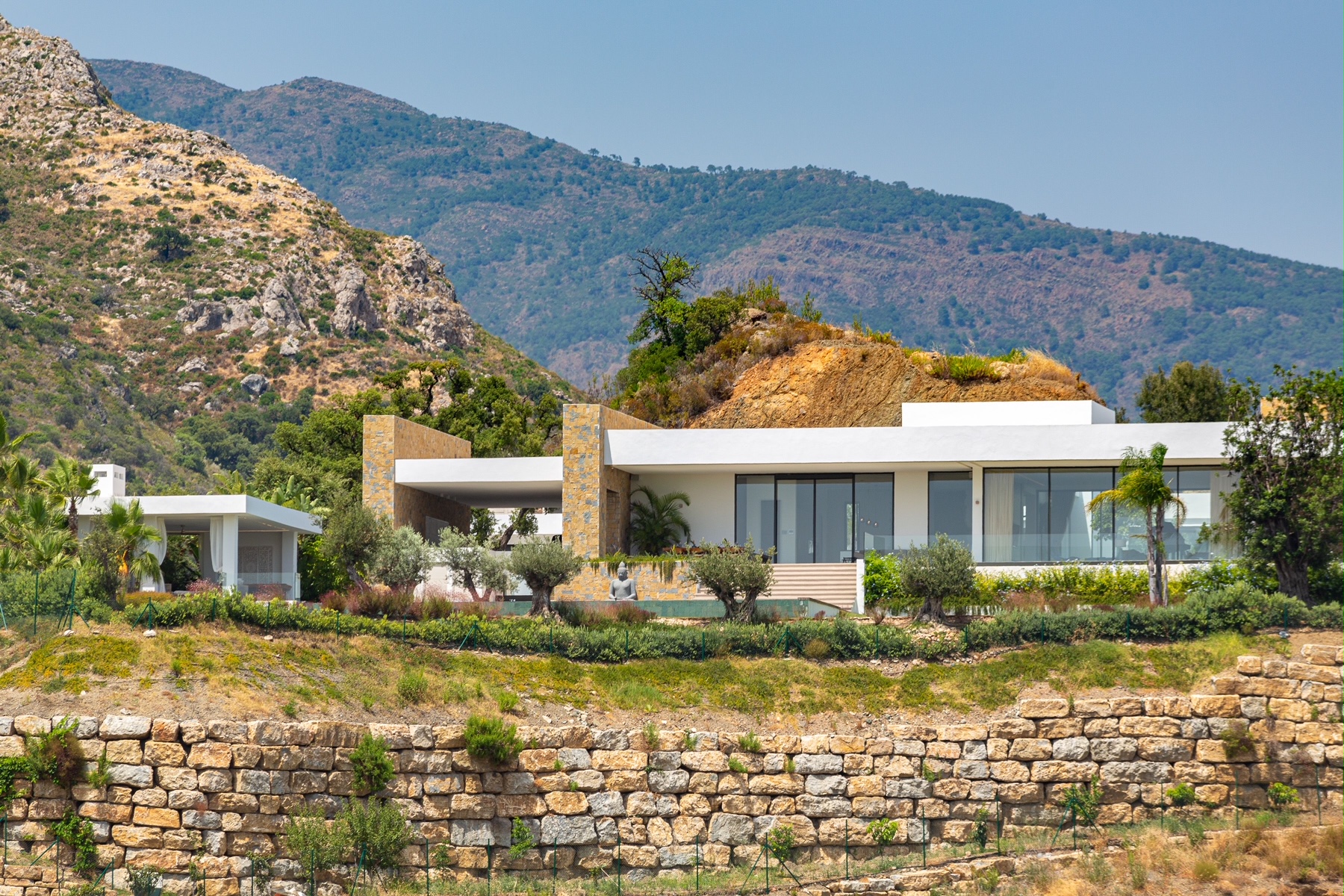 Luxury villas for sale in Marbella Golf Club Resort from 5 million euros