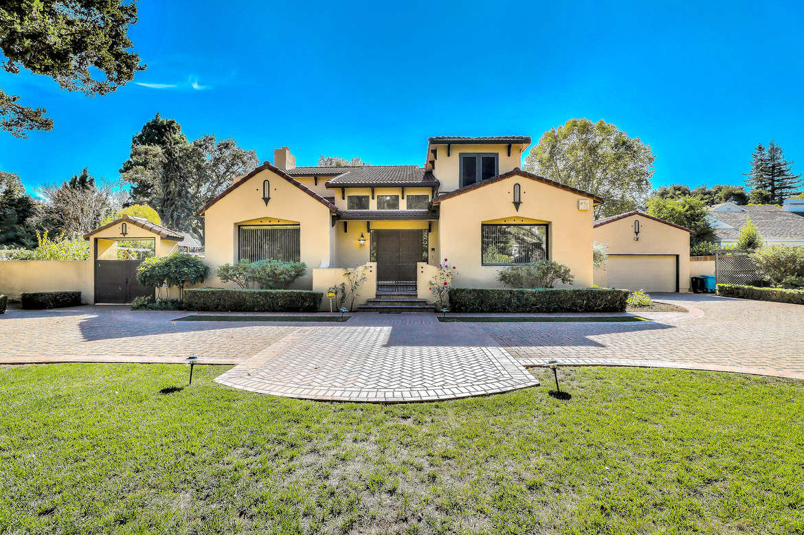 Desirable Atherton Neighborhood