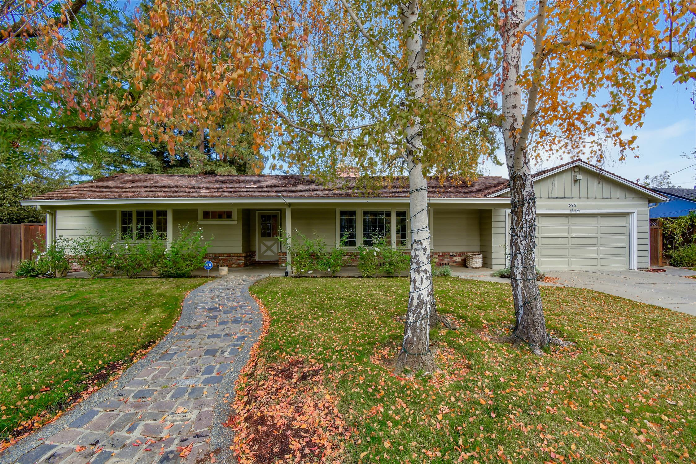 Los Altos Near Rancho Shopping Center