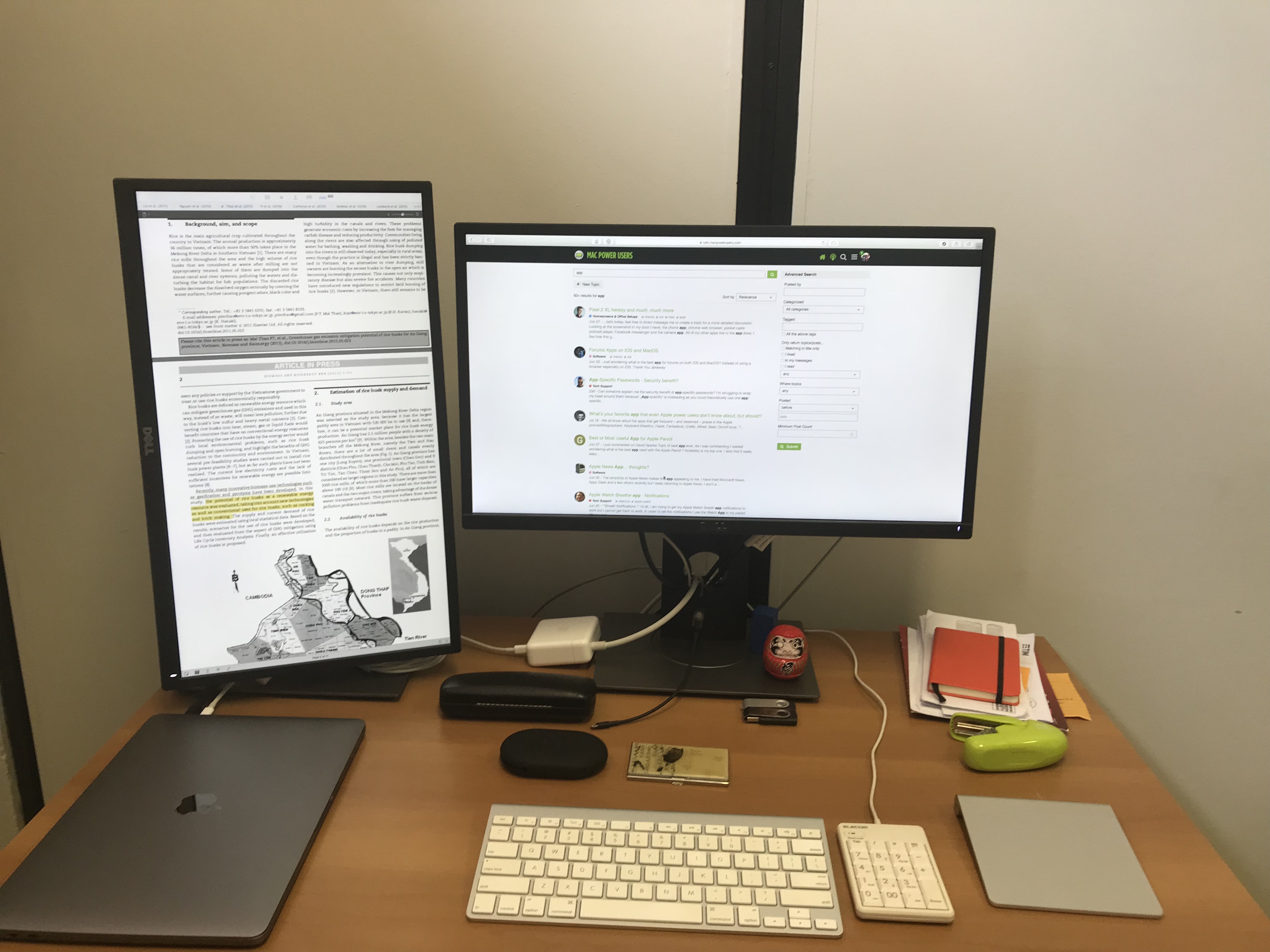 Landscape and Portrait Mode on Monitors Homescreens & Office Setups