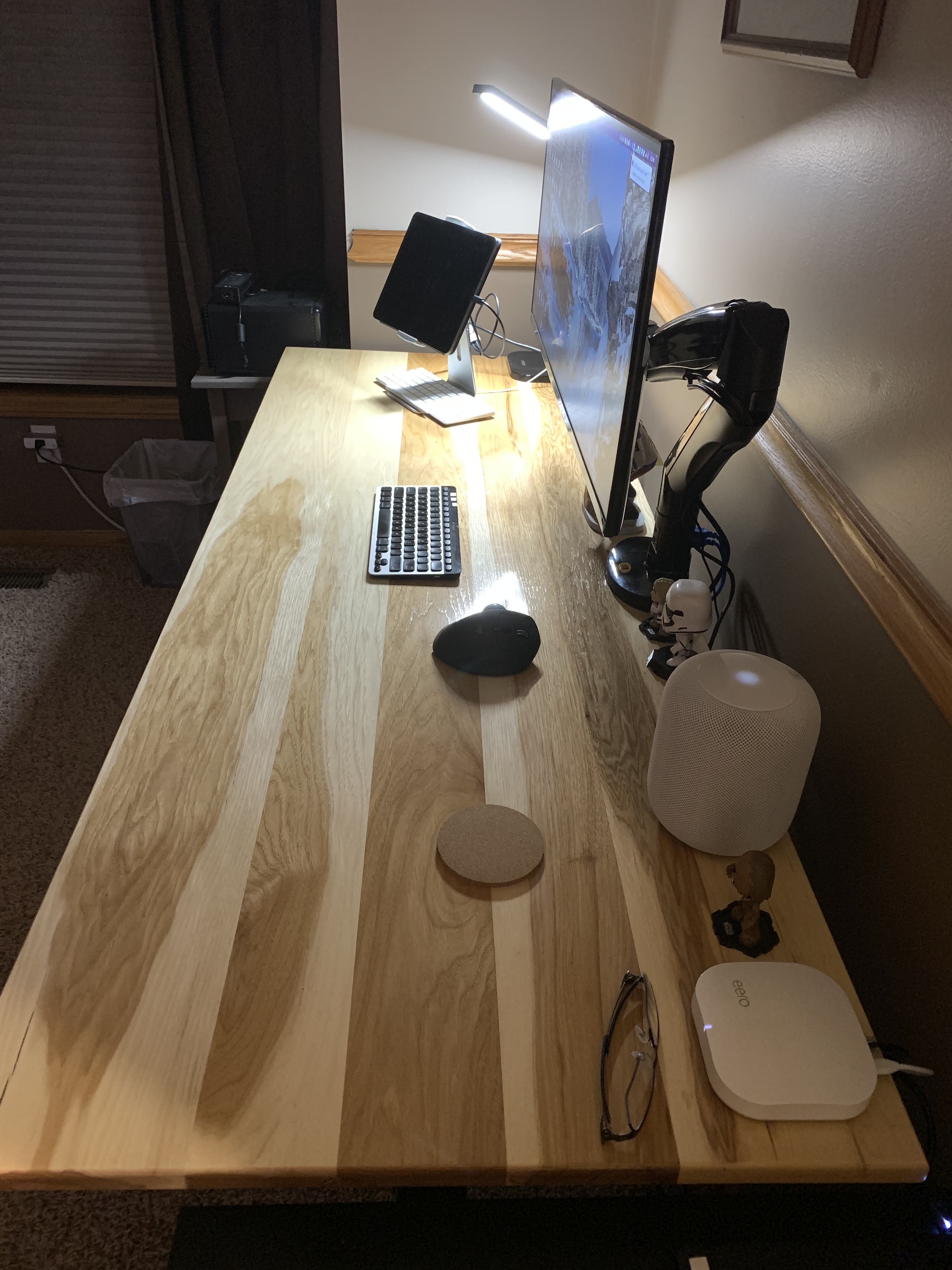 Autonomous Standing Desk Setup Homescreens & Office Setups MPU Talk