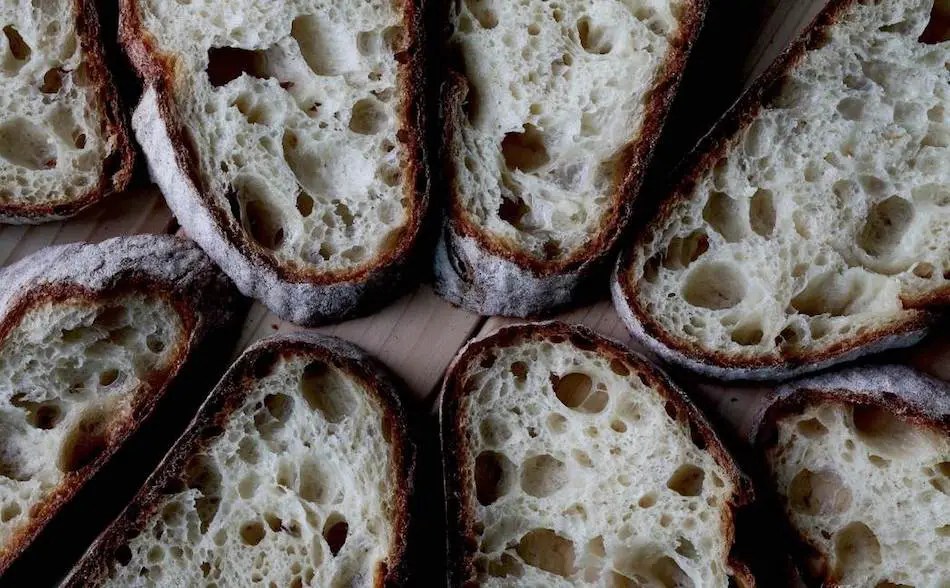 How to Make Bread in a Bread Machine Using Only Organic Ingredients