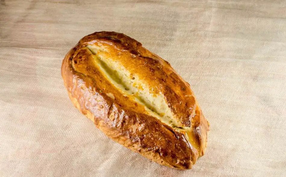 Why Does My Bread Have a Soggy Bottom? Tips for Perfectly Crisp Bread