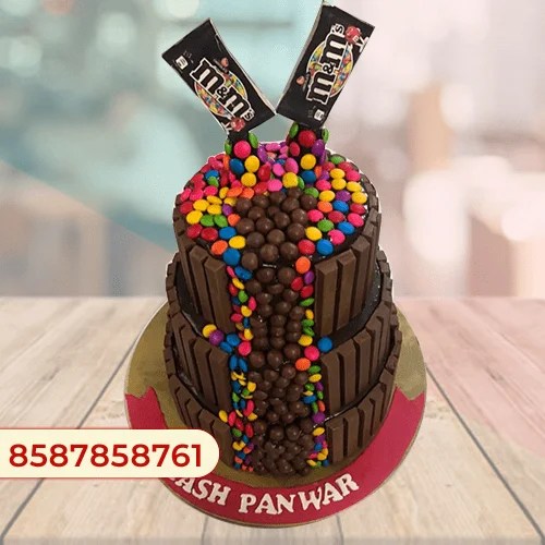 Triple layer kit kat cake MrCake