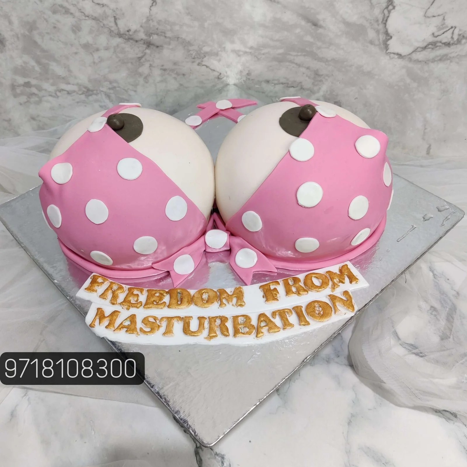 Boobs Cake MrCake