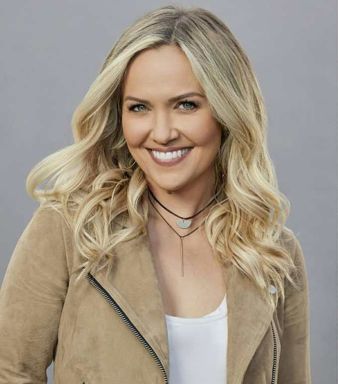 Emilie Ullerup Biography, Age, Height, Husband mrDustBin
