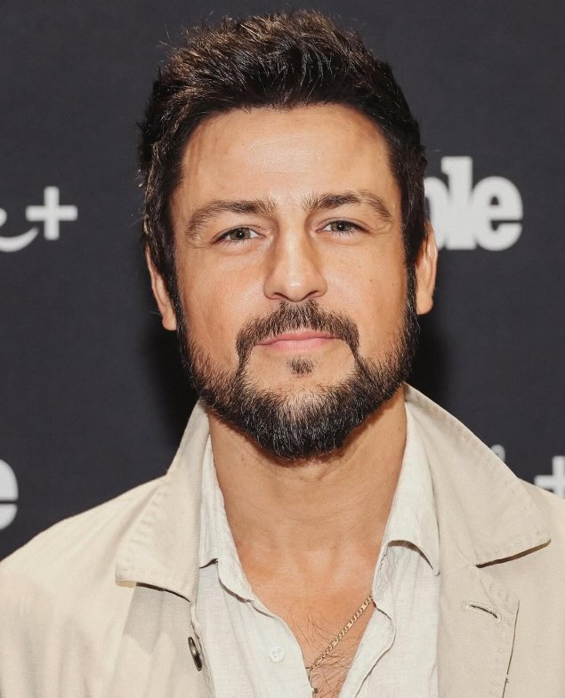 Christmas Above the Clouds Hallmark Movie, Cast mrDustBin