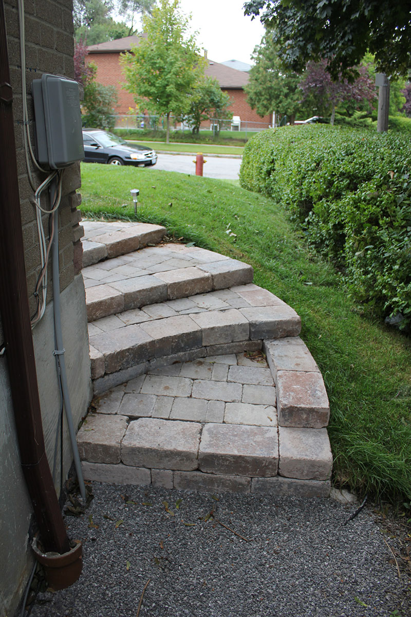 Unilock Brussels Block Dimensional (Desert Sand) Mr. Interlock