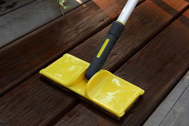 Mr. LongArm Deck Staining Woodmates® 9" Standard Stain Applicator