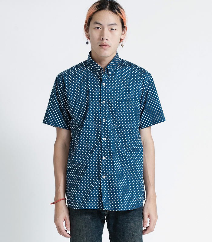 Mr.444 เสื้อเชิ้ตผู้ชายแขนสั้น ลายจุด Polka Dot สีเขียวน้ำ