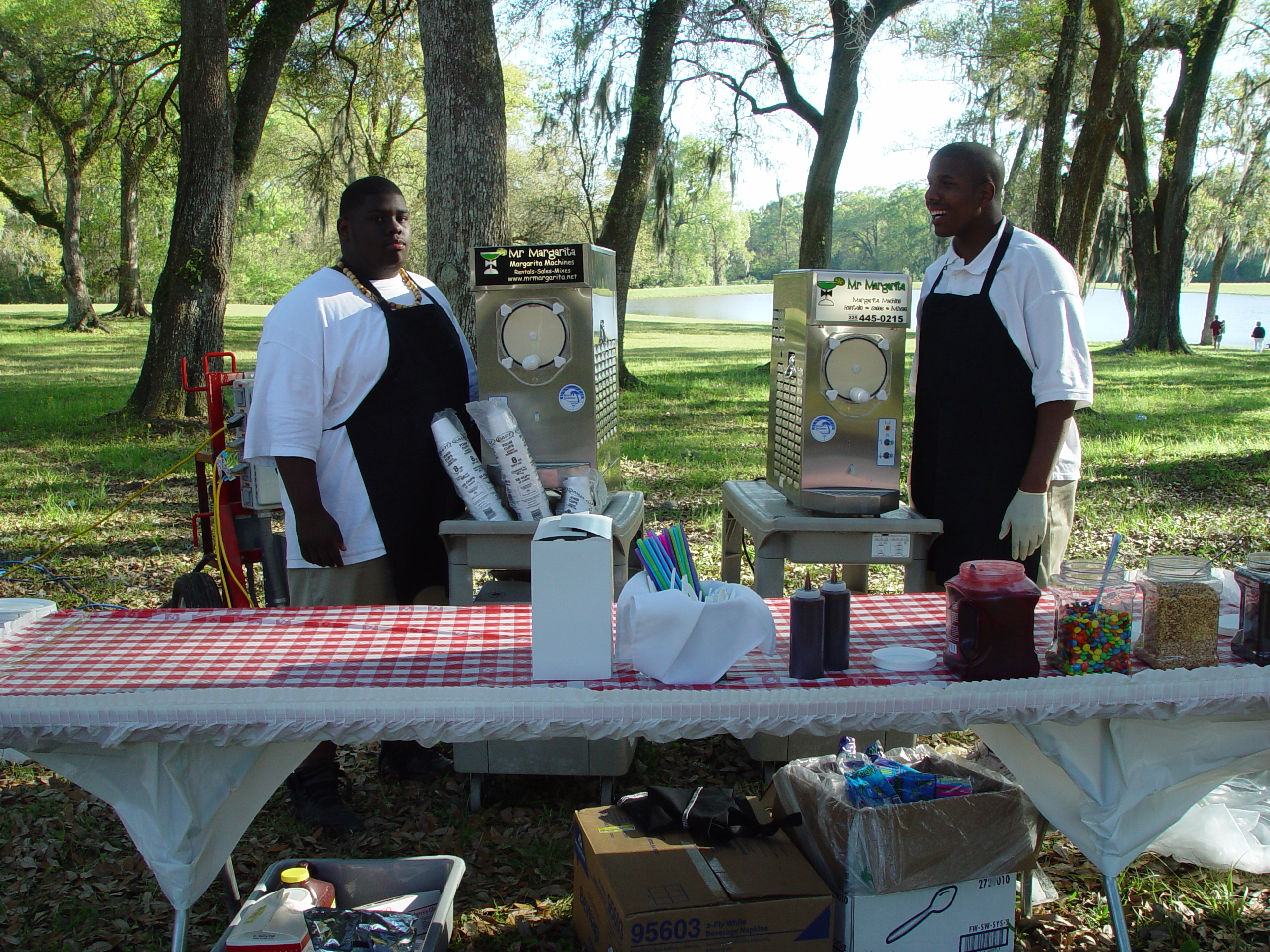 **MR MARGARITA*** THE ONLY FULL SERVICE MARGARITA/DAIQUIRI MACHINE