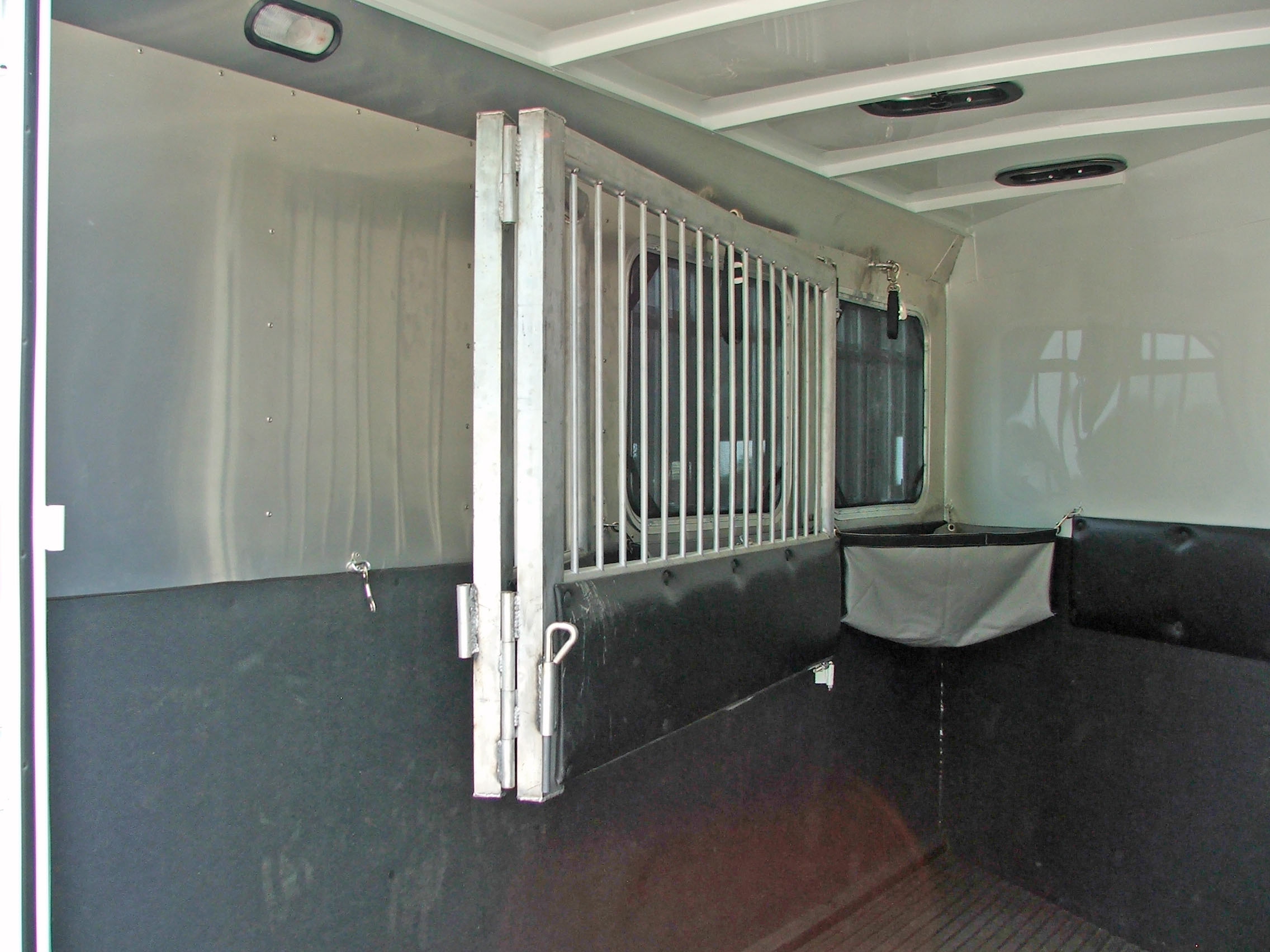 Logan Coach Horse Trailers, Stock Trailers