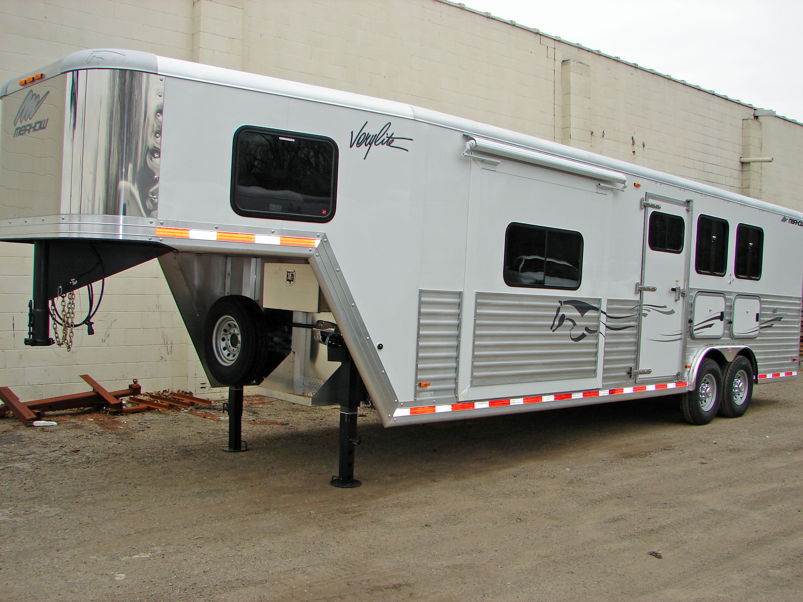 Merhow Horse Trailers MrTrailer Reviews Trucks Towing Trailers and