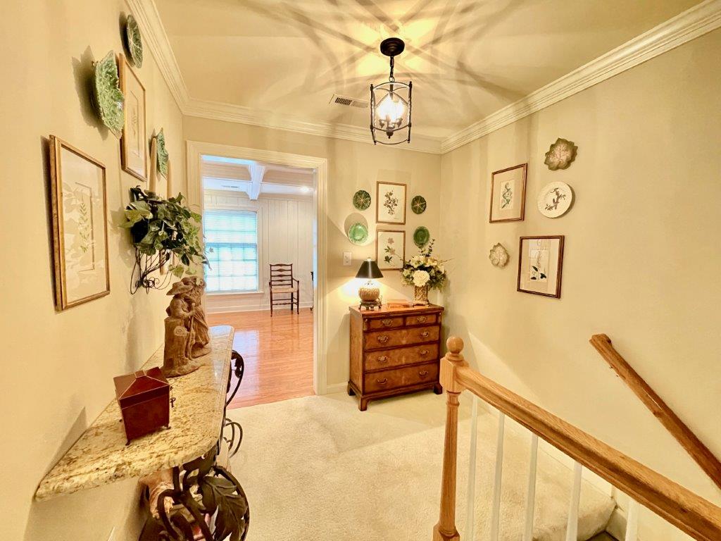 Williamsburg Woodlands Condo has Wow Appeal! Mr. Williamsburg