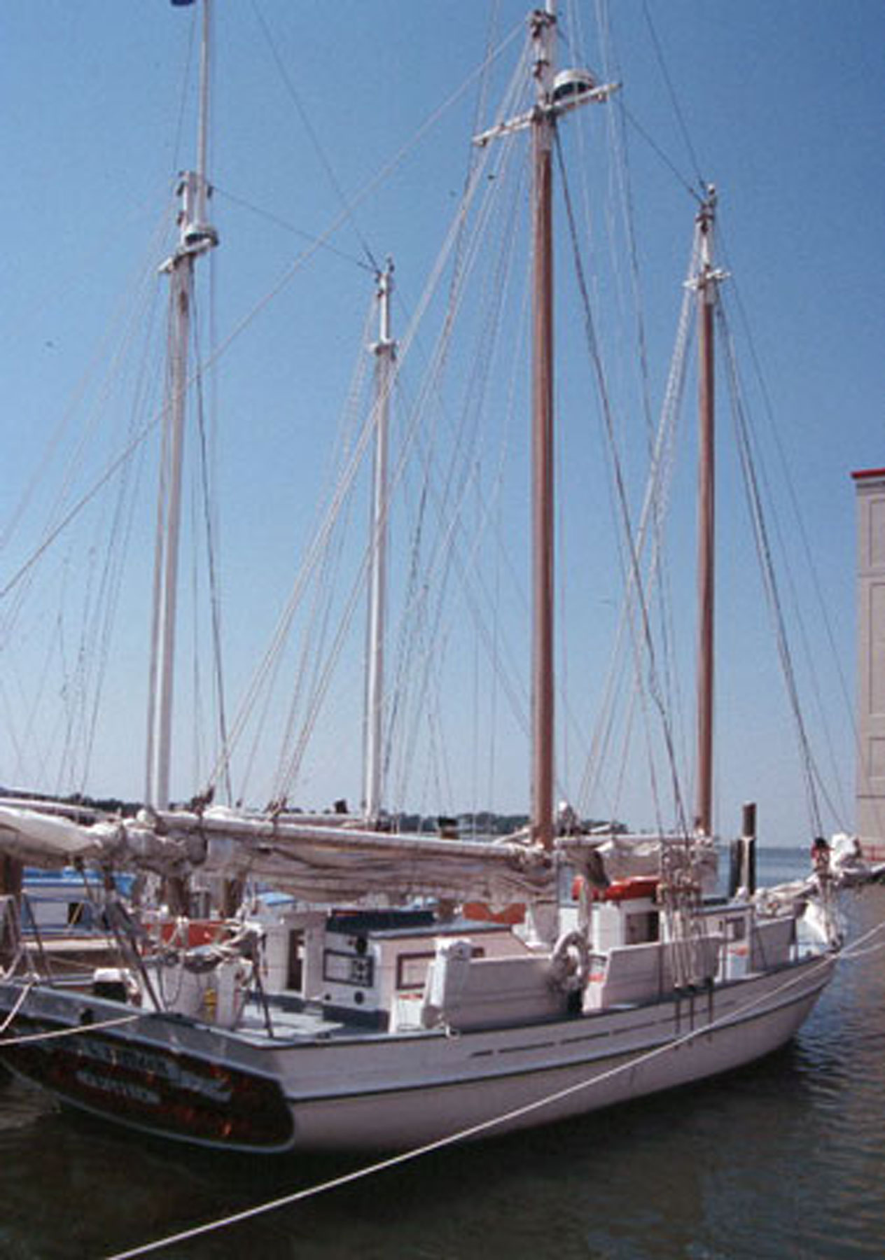 Bill Holland Mississippi Folklife Directory