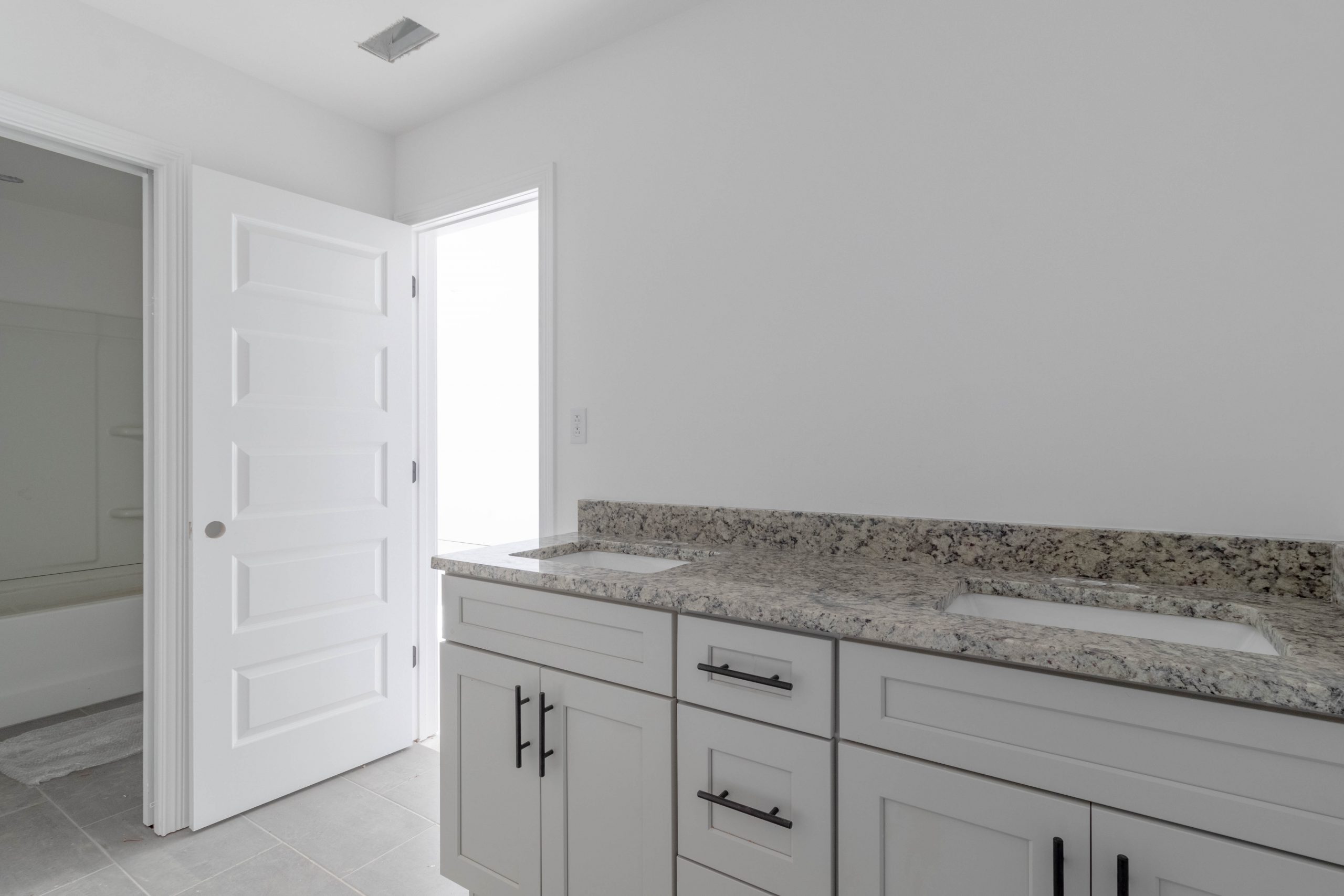 1436 Hickory Point Rd. MidState Investments Clarksville, TN