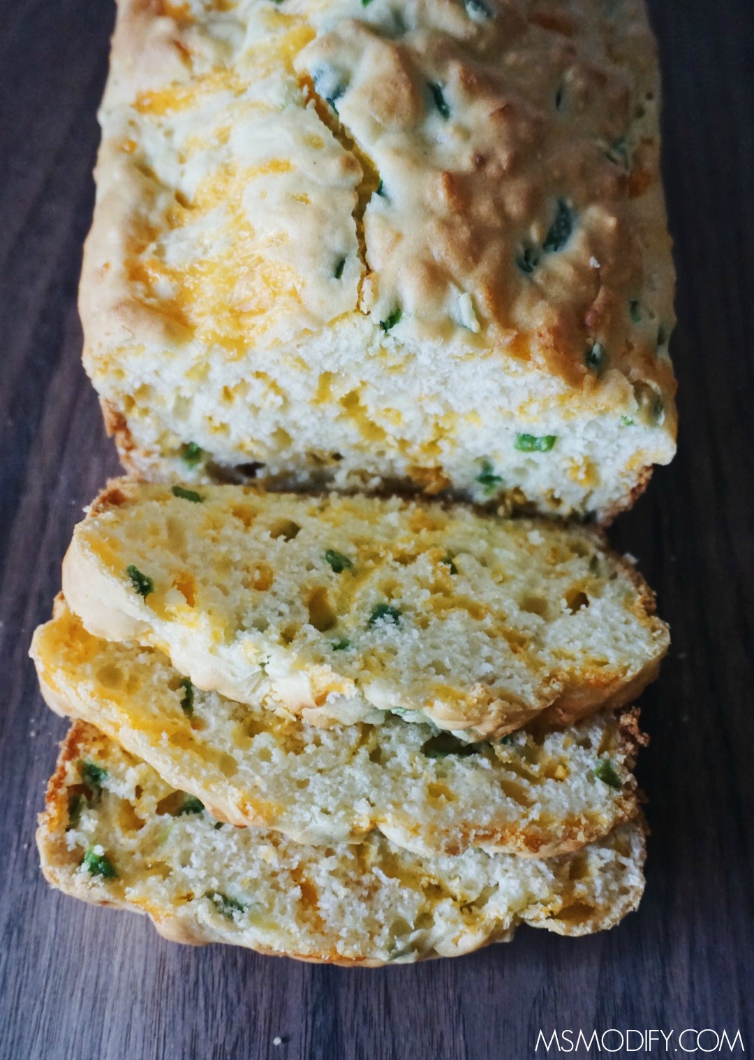 {gluten free} Jalapeño Cheddar Bread MsModify