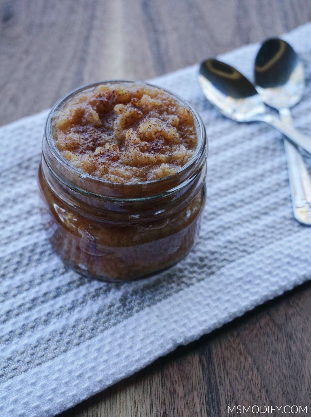 {no sugar added} Slow Cooker Applesauce MsModify