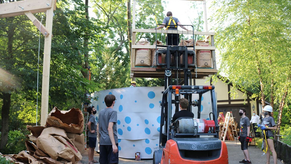 MSOE students create world's largest bowl of cereal News MSOE