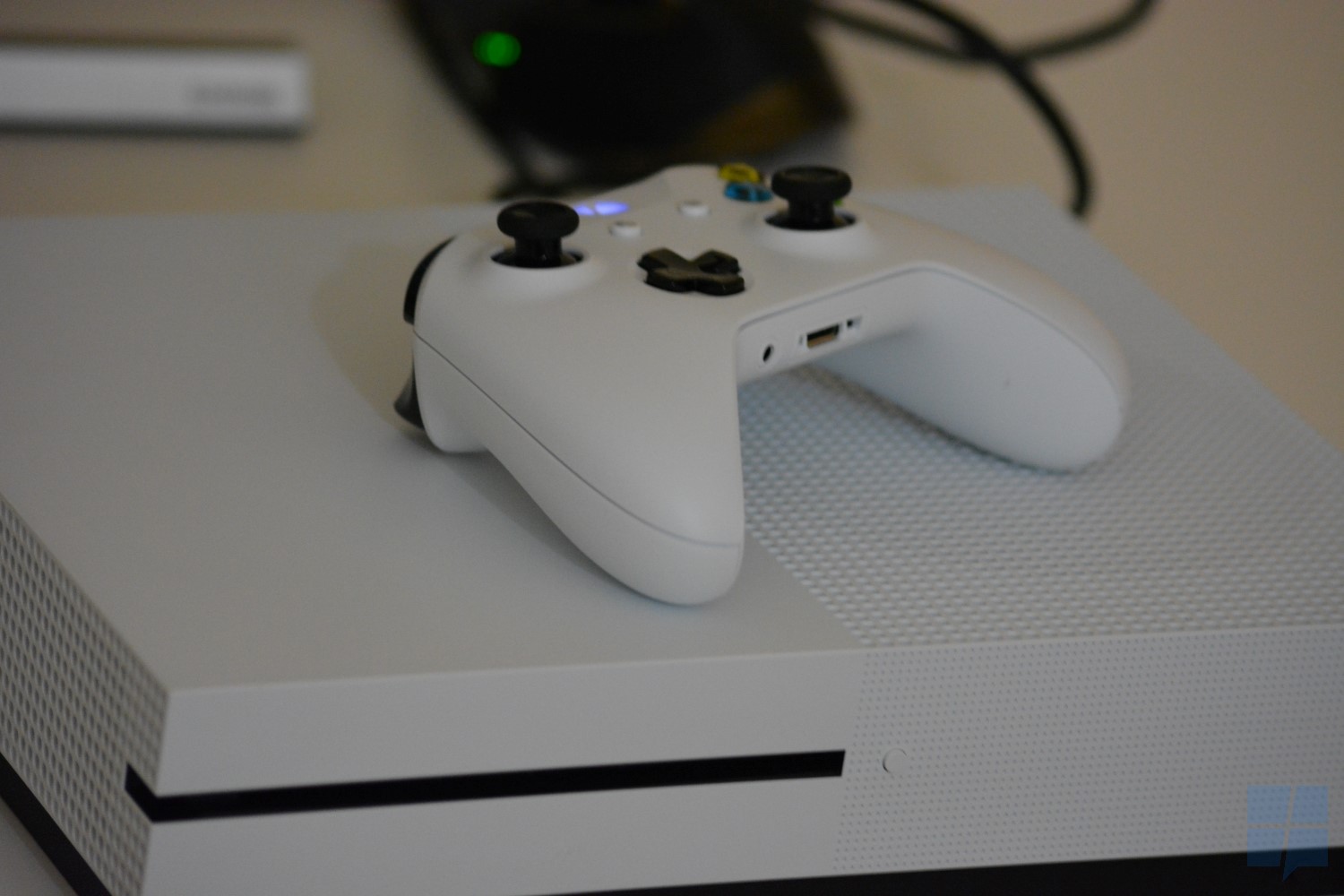 Handson with the Xbox One S MSPoweruser