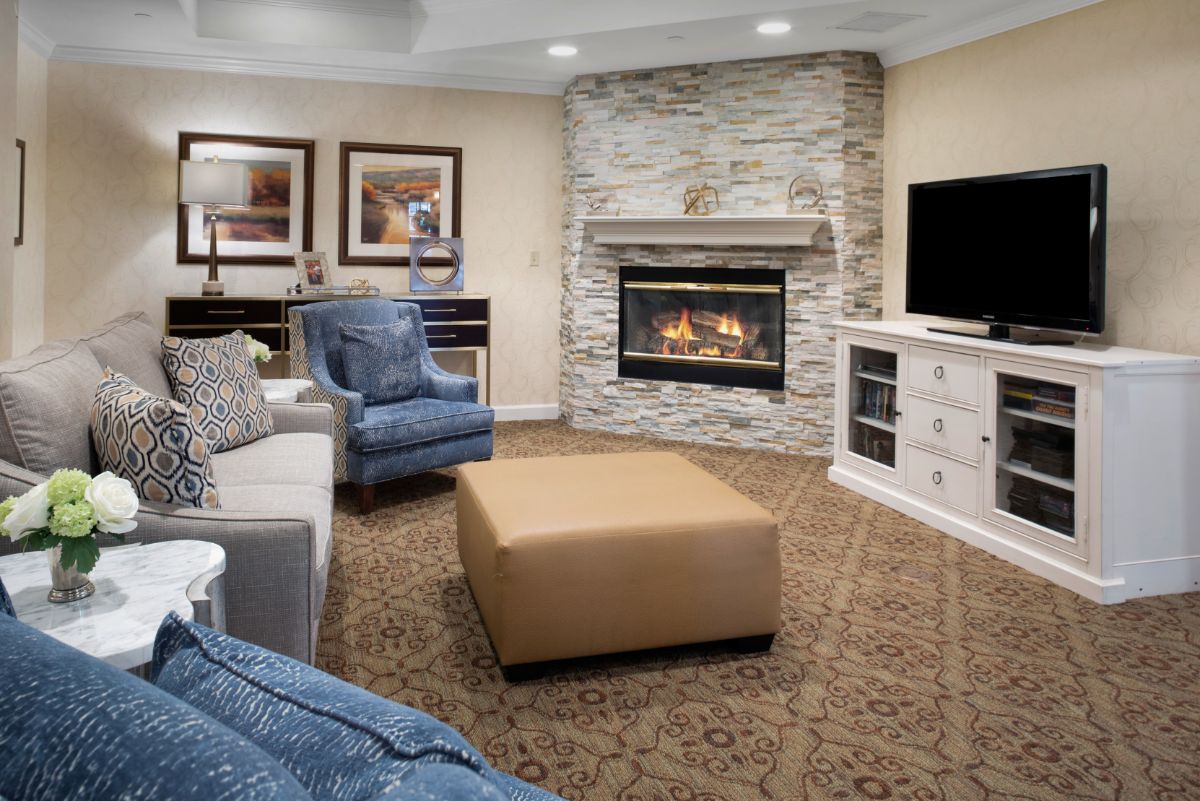 Virtual Tour & Photo Gallery Sunrise of Willowbrook, IL