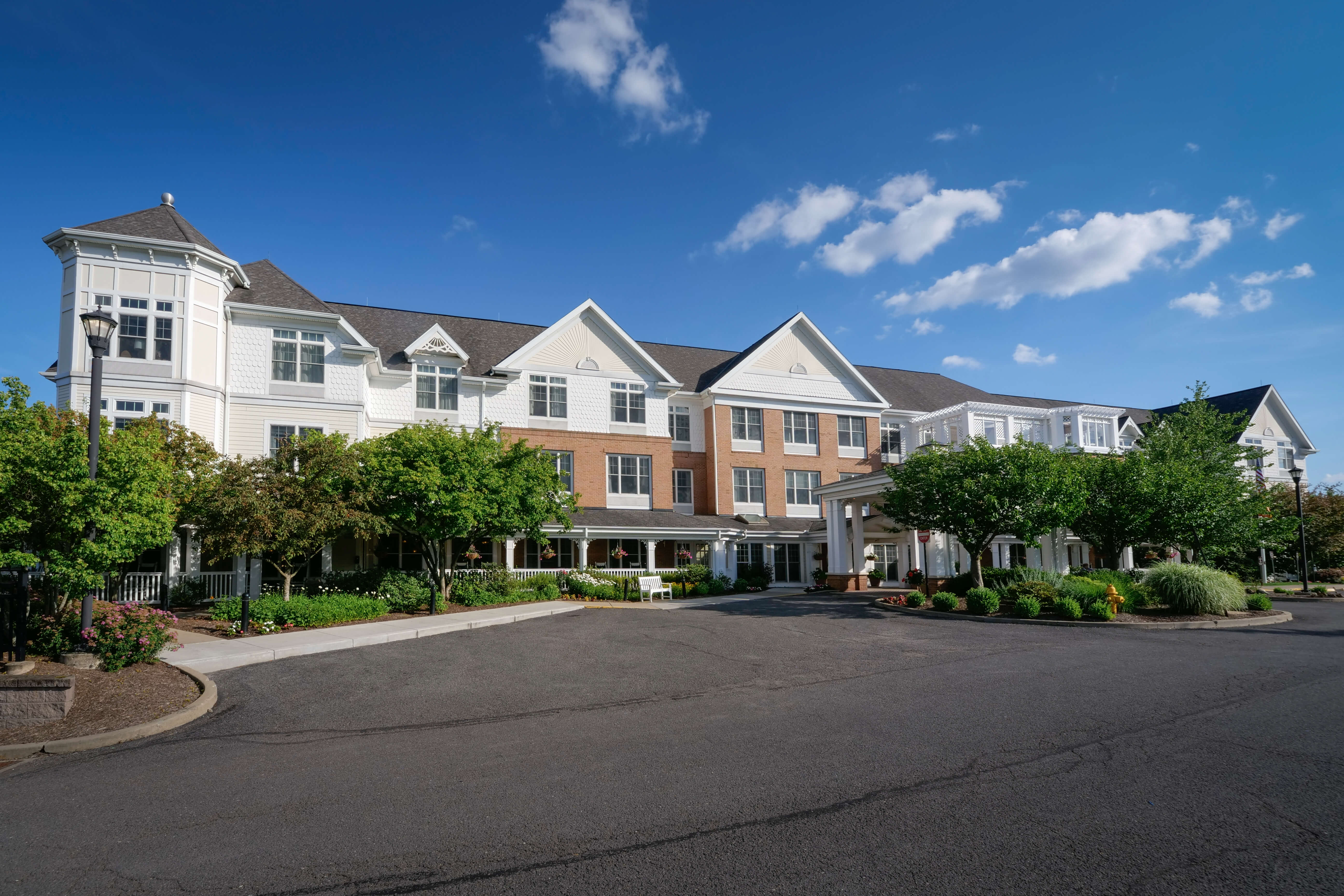 Rooms & Amenities Sunrise of Upper St. Clair, PA