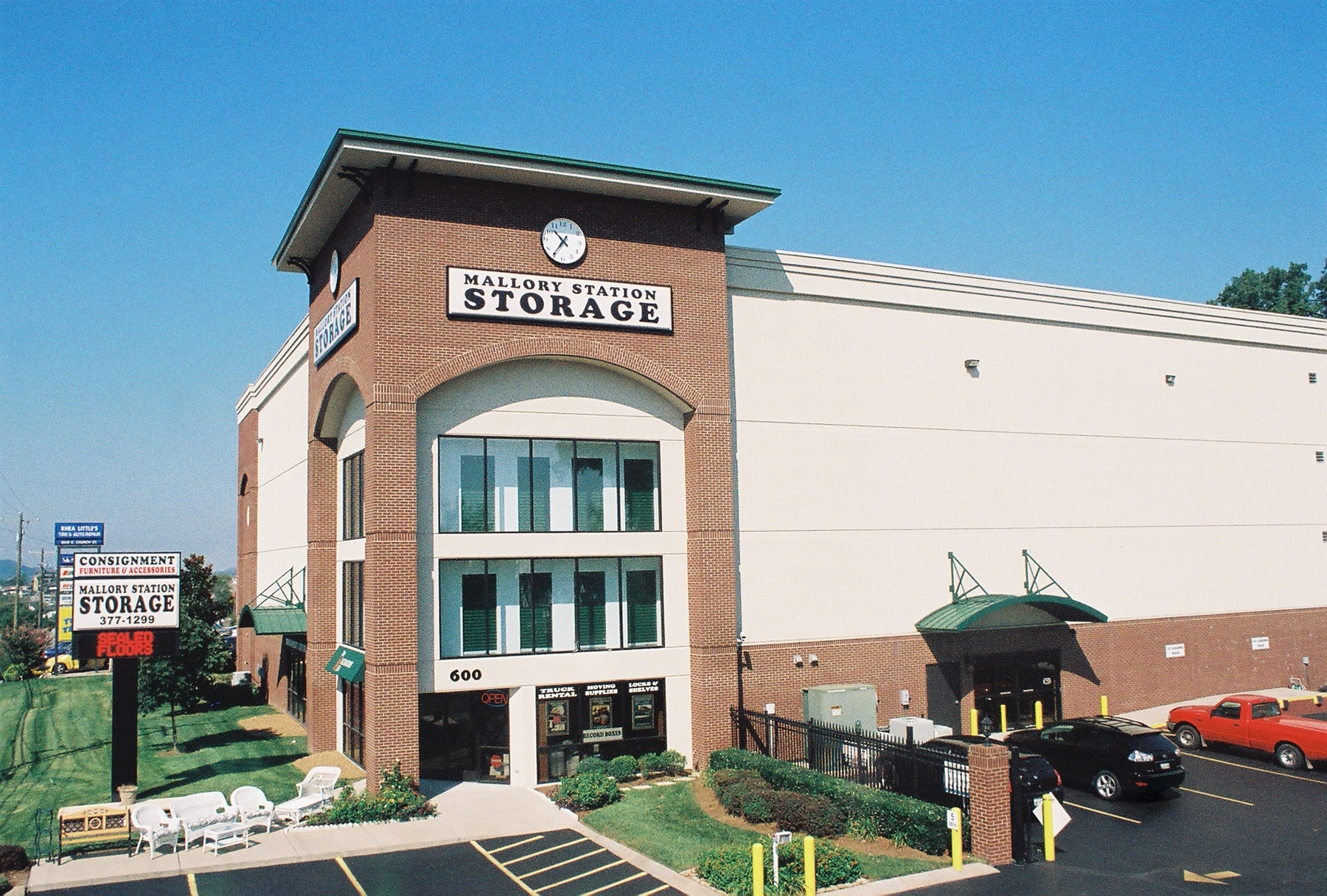 Mallory Station Storage Consignment