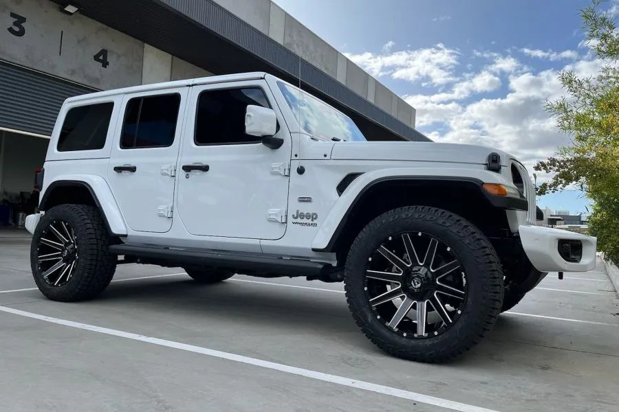 JEEP WRANGLER with 20 inch FUEL CONTRA WHEELS