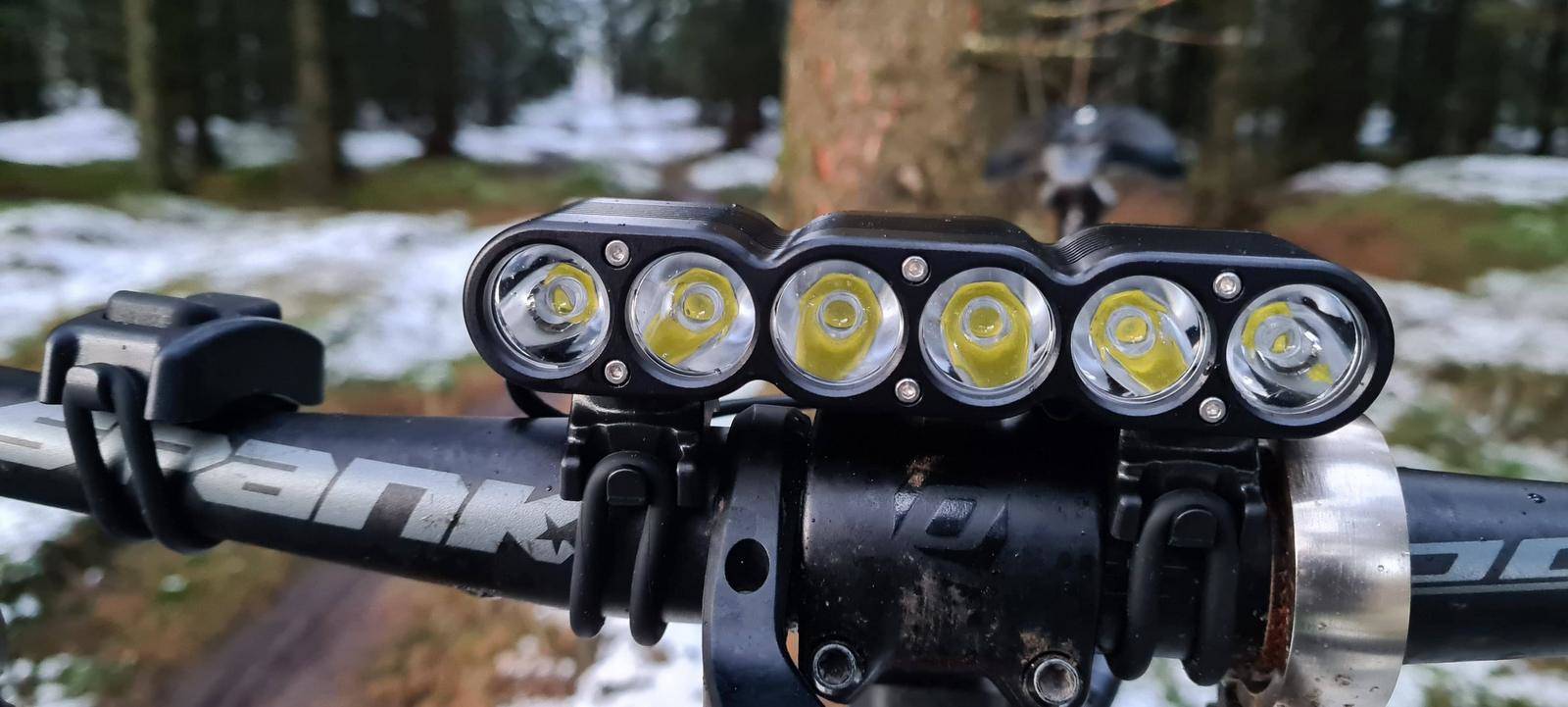 Test Gemini Lights TITAN 4000 OLED (MTB lygte)