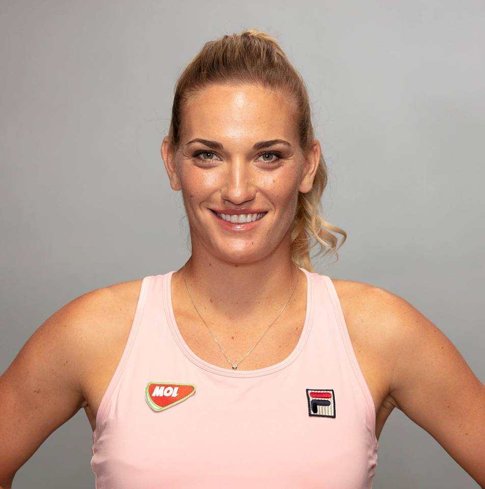 Tenisz Babos Timi két verseny között a reptéren (VIDEÓ)