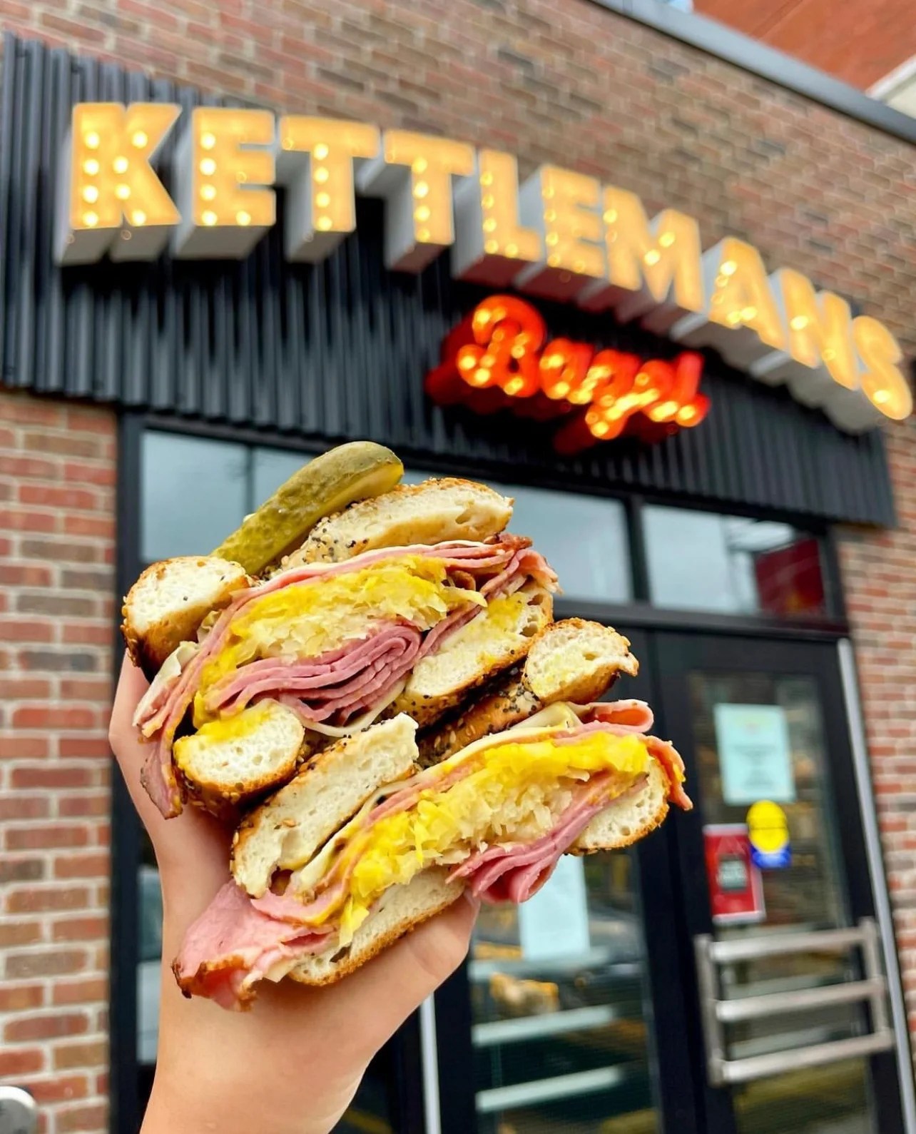 Kettlemans Bagel set to open its first Montreal location across from