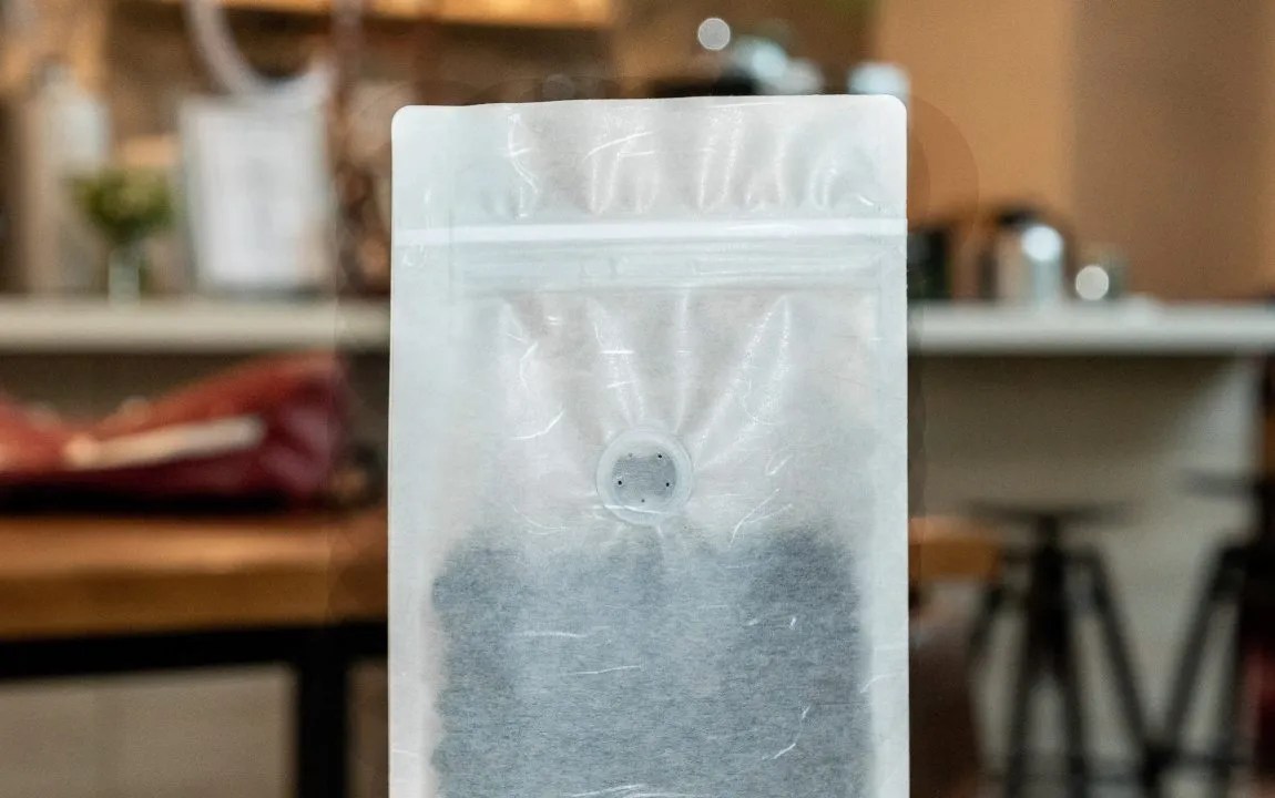 Preserving Coffee Freshness Degassing Valves & Resealable Zippers