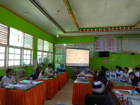 Verifikasi Kisi-Kisi dan Soal Ujian Madrasah (UM) TP. 2020/2021 | Website  MTsN 10 Tanah Datar, Sumatera Barat