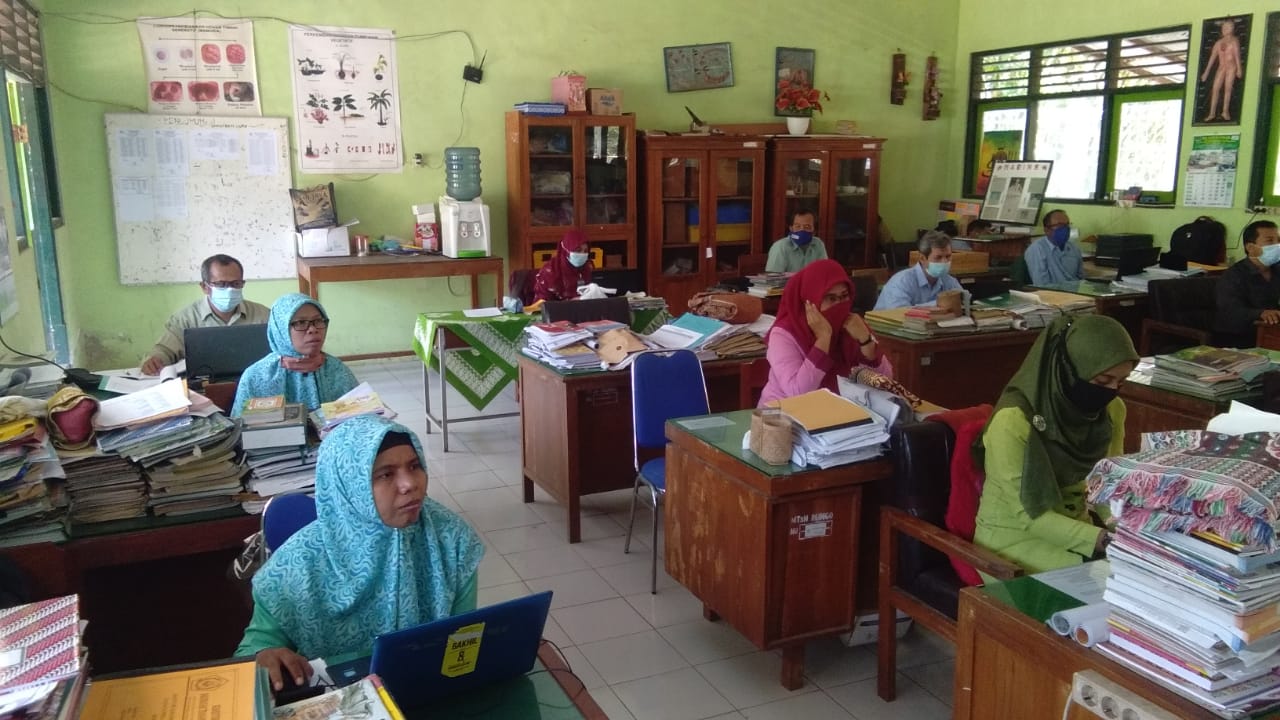 Guru MTsN 8 Bantul Ikuti Pelatihan Pemanfaatan Aplikasi