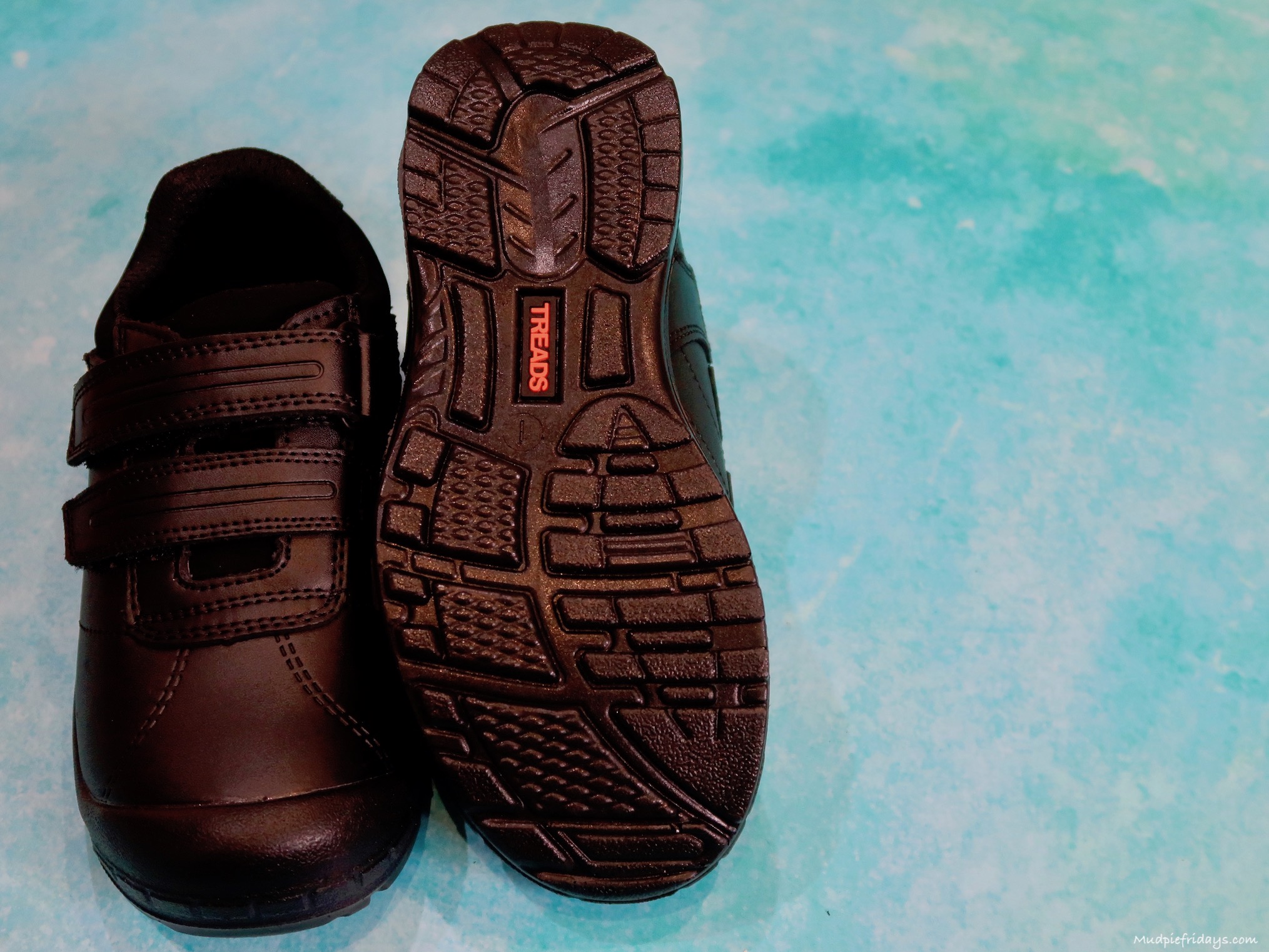 Review Treads School Shoes