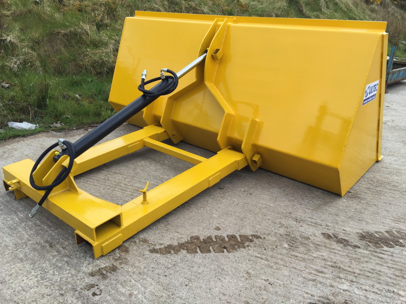 Hydraulic Forklift Buckets (4ft to 7ft) Multec Ltd