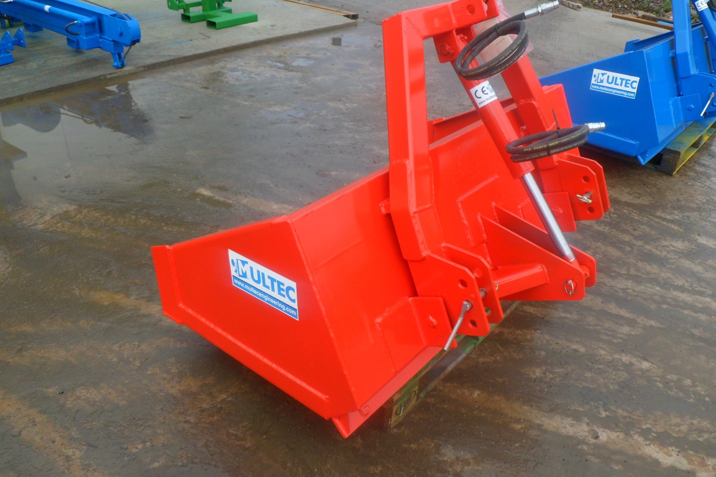 Hydraulic Tipping Transport Box (5Ft) Multec Ltd