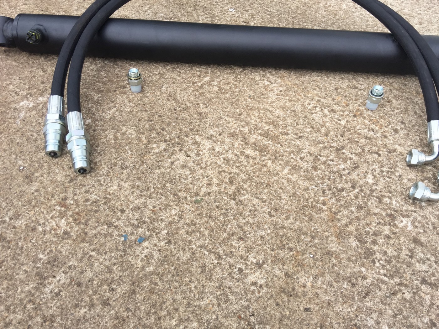 Ram & Hoses Kit (Hydraulic Forklift Buckets) Multec Ltd