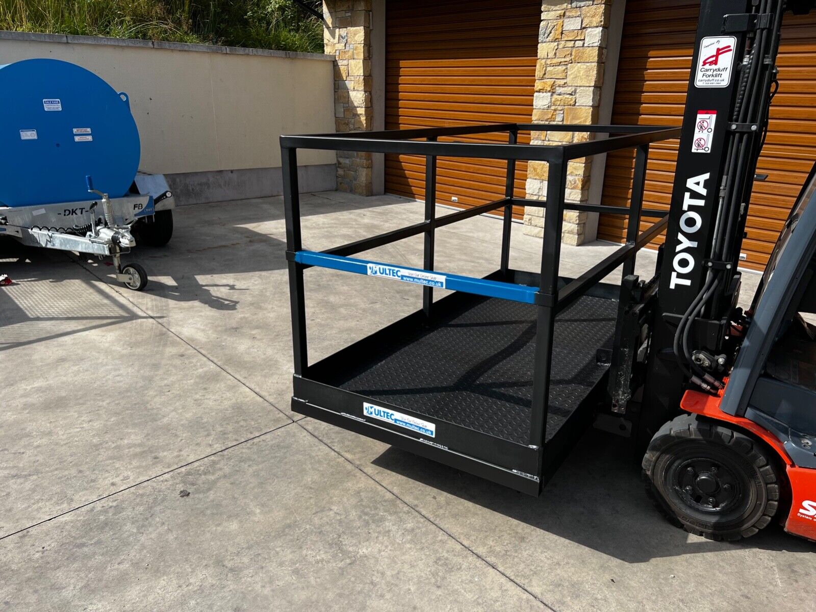 2.0m x 1.0m Forklift ManLift Basket Multec Ltd