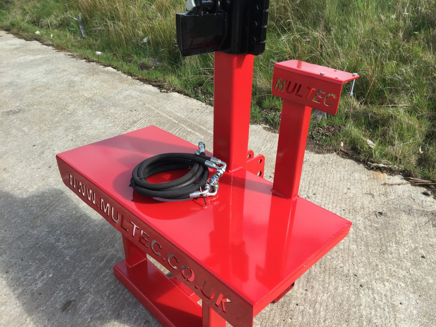 Multec "30TON" Log Splitters (Big Table Model) Multec Engineering