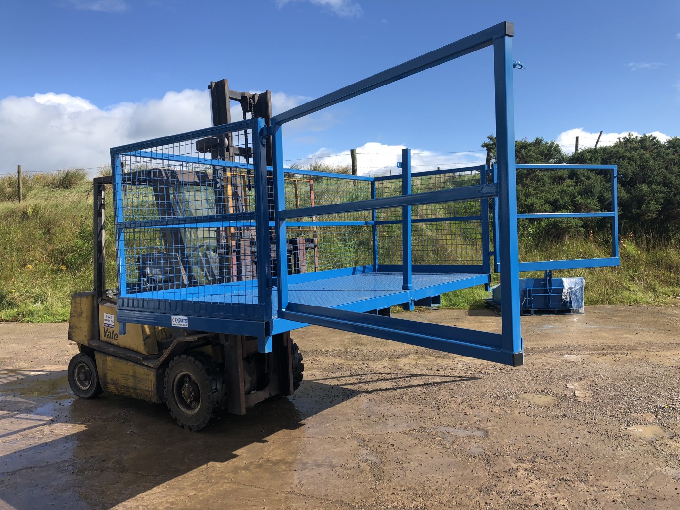 Loading Platforms (To suit Forklifts & Telescopic Handlers) Multec Ltd