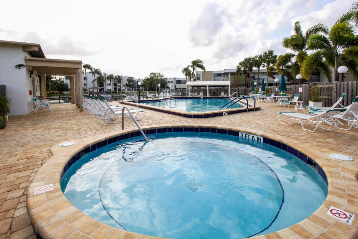 Circle Bay Multicon of Florida