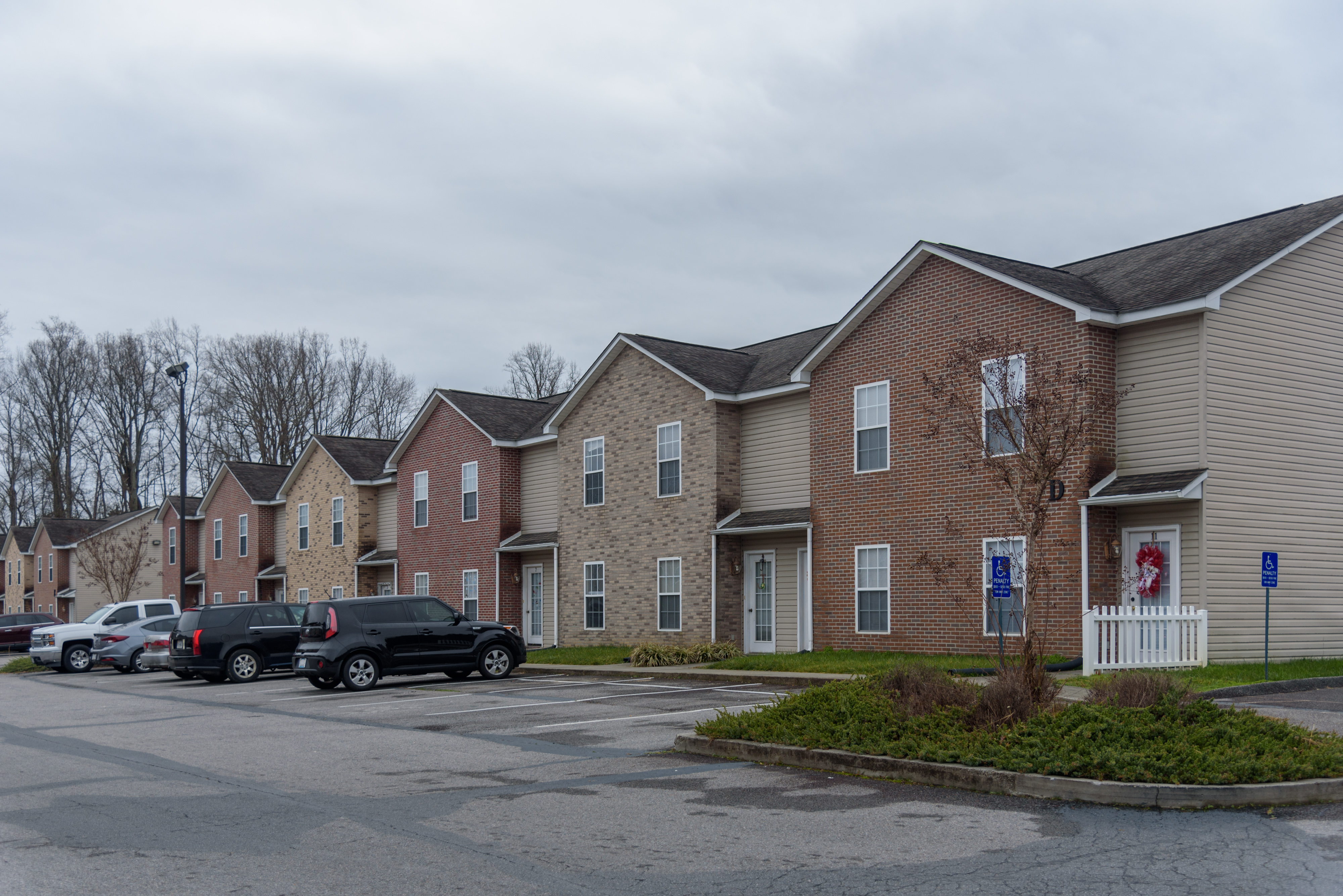 Turnpike Townhomes The Multifamily Advisory Group at Cushman & Wakefield