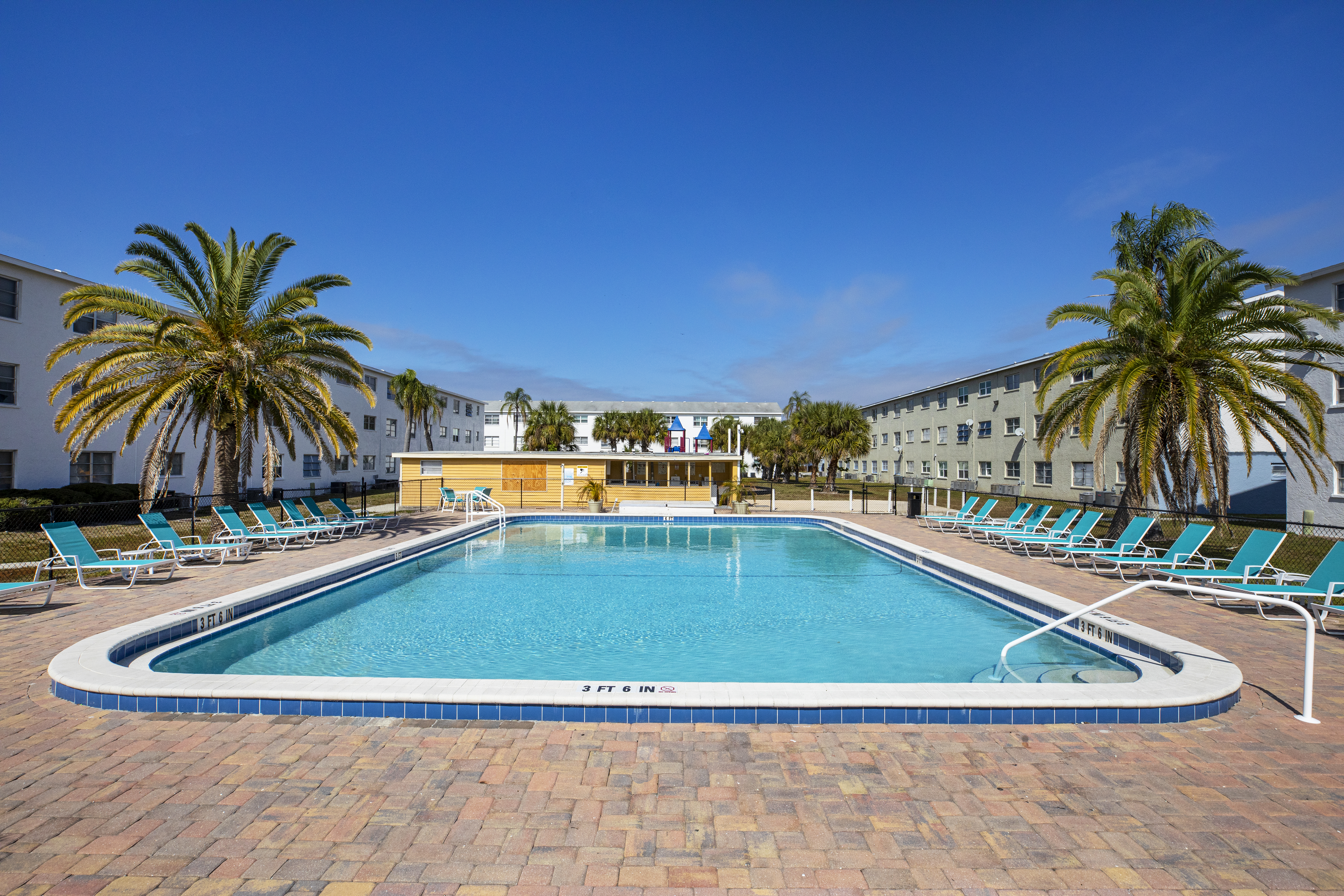 Oasis at Belmont Park The Multifamily Advisory Group at Cushman